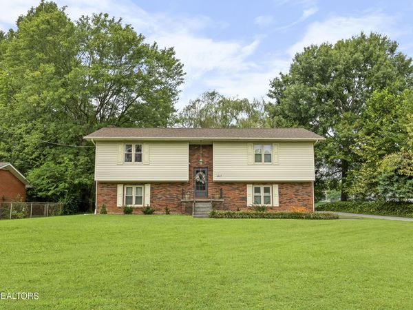 4997 Beverly Rd, Knoxville, TN 37918