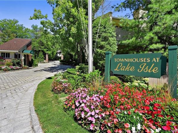 40 Waterside Close , Eastchester, NY 10709