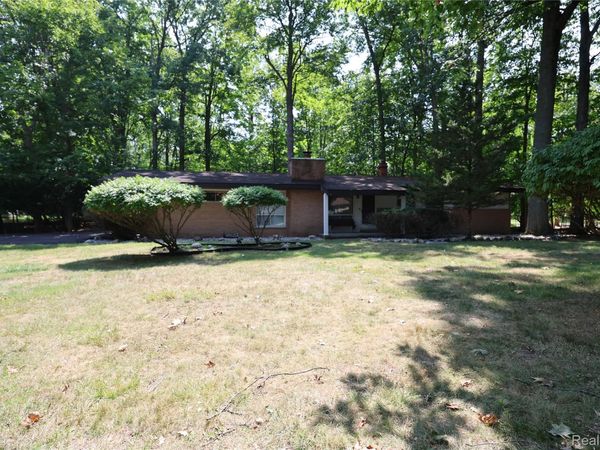 23695 OAK GLEN Drive, Southfield, Mi 48033