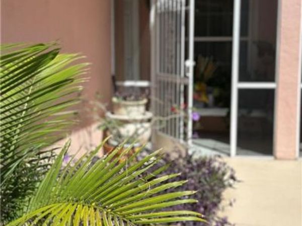 561 Saint Andrews , NAPLES, FL 34113