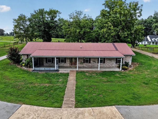5520 Academy Rd , Cookeville, TN 38506