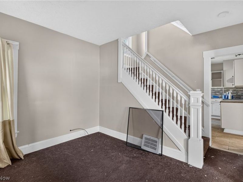 893 E 75th Street, Cleveland, OH 44103 Photo 12