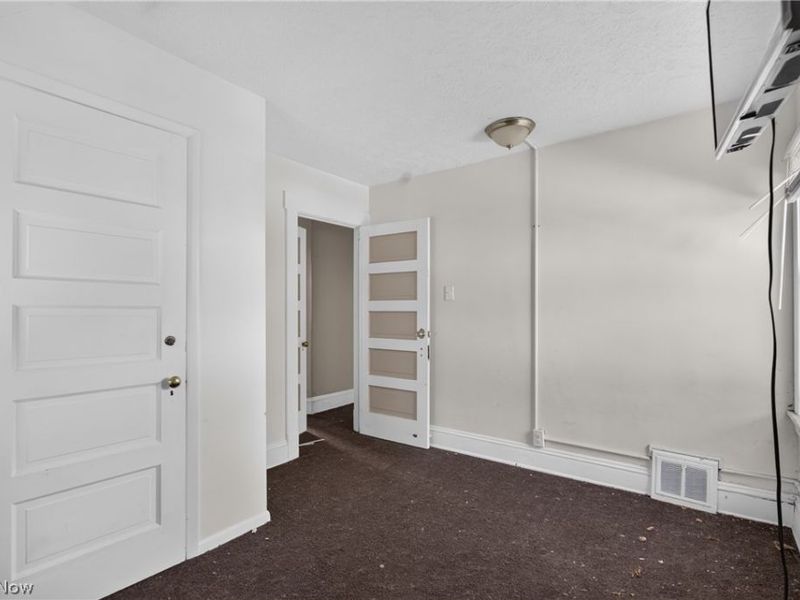 893 E 75th Street, Cleveland, OH 44103 Photo 15