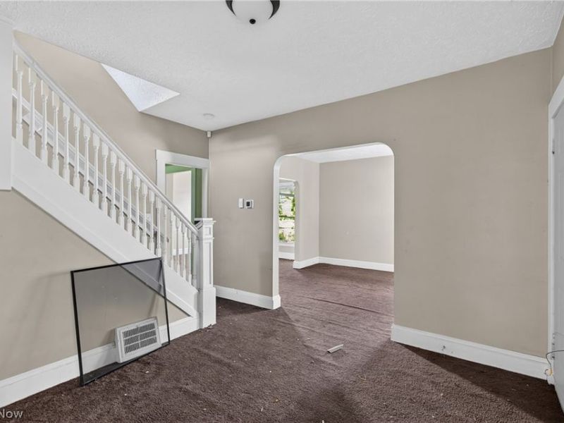893 E 75th Street, Cleveland, OH 44103 Photo 5