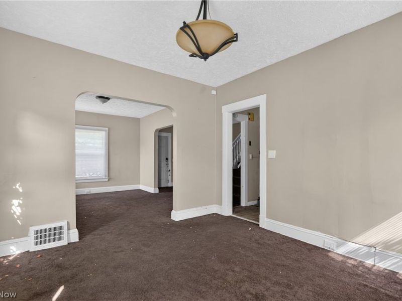 893 E 75th Street, Cleveland, OH 44103 Photo 8