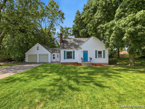 3372 Evert Street NW, Grand Rapids, MI 49534