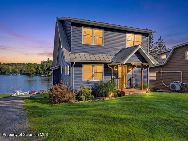 286 W Shore Drive, Lake Ariel, PA 18436