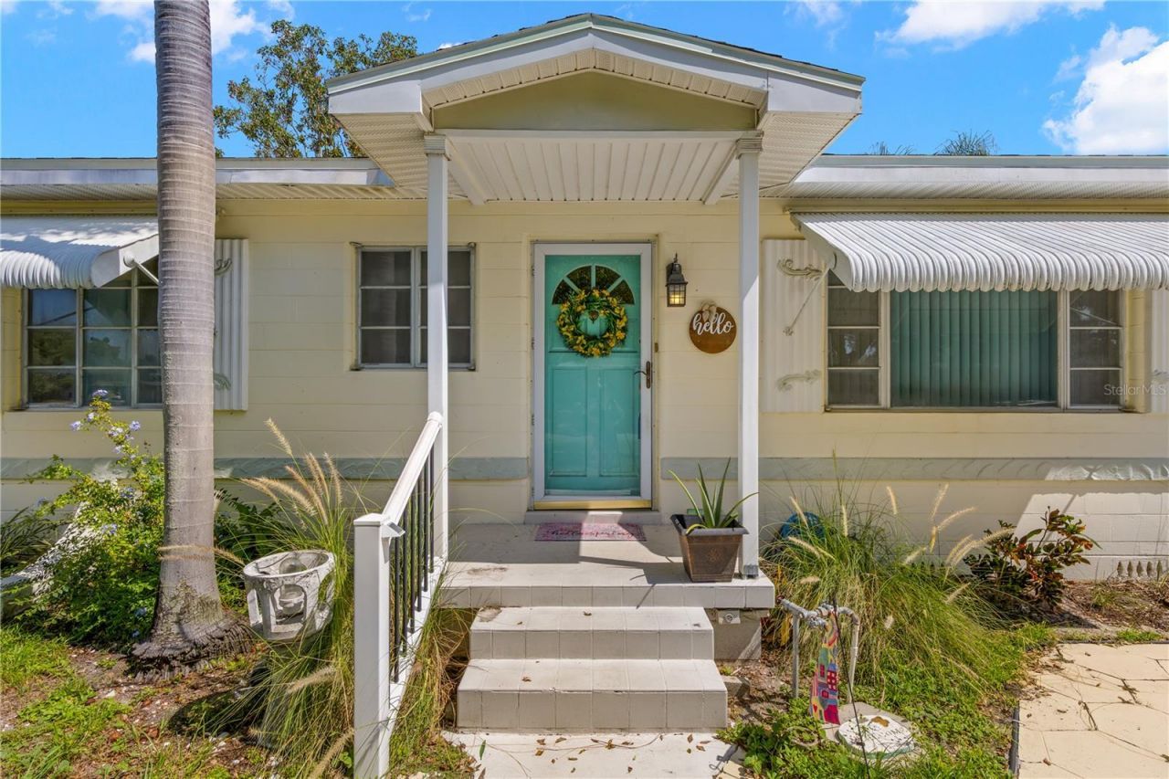 4559 N Yardley Avenue N, Saint Petersburg, FL 33713 Photo