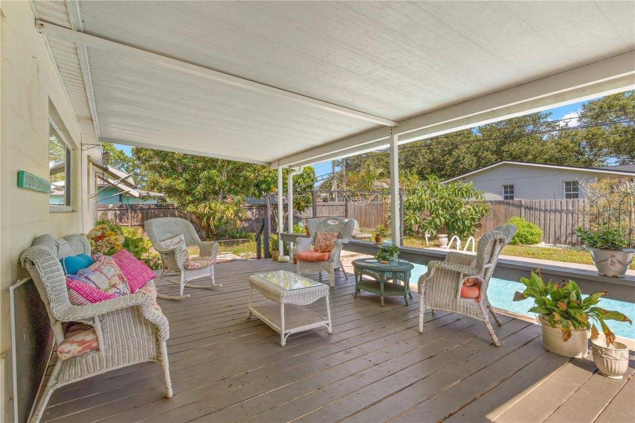 4559 N Yardley Avenue N, Saint Petersburg, FL 33713 Photo