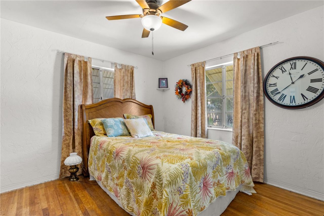 4559 N Yardley Avenue N, Saint Petersburg, FL 33713 Photo