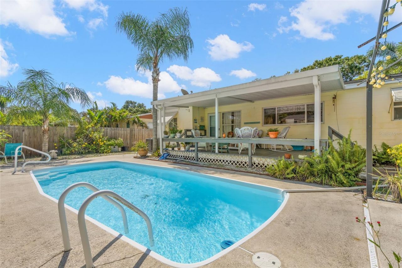 4559 N Yardley Avenue N, Saint Petersburg, FL 33713 Photo
