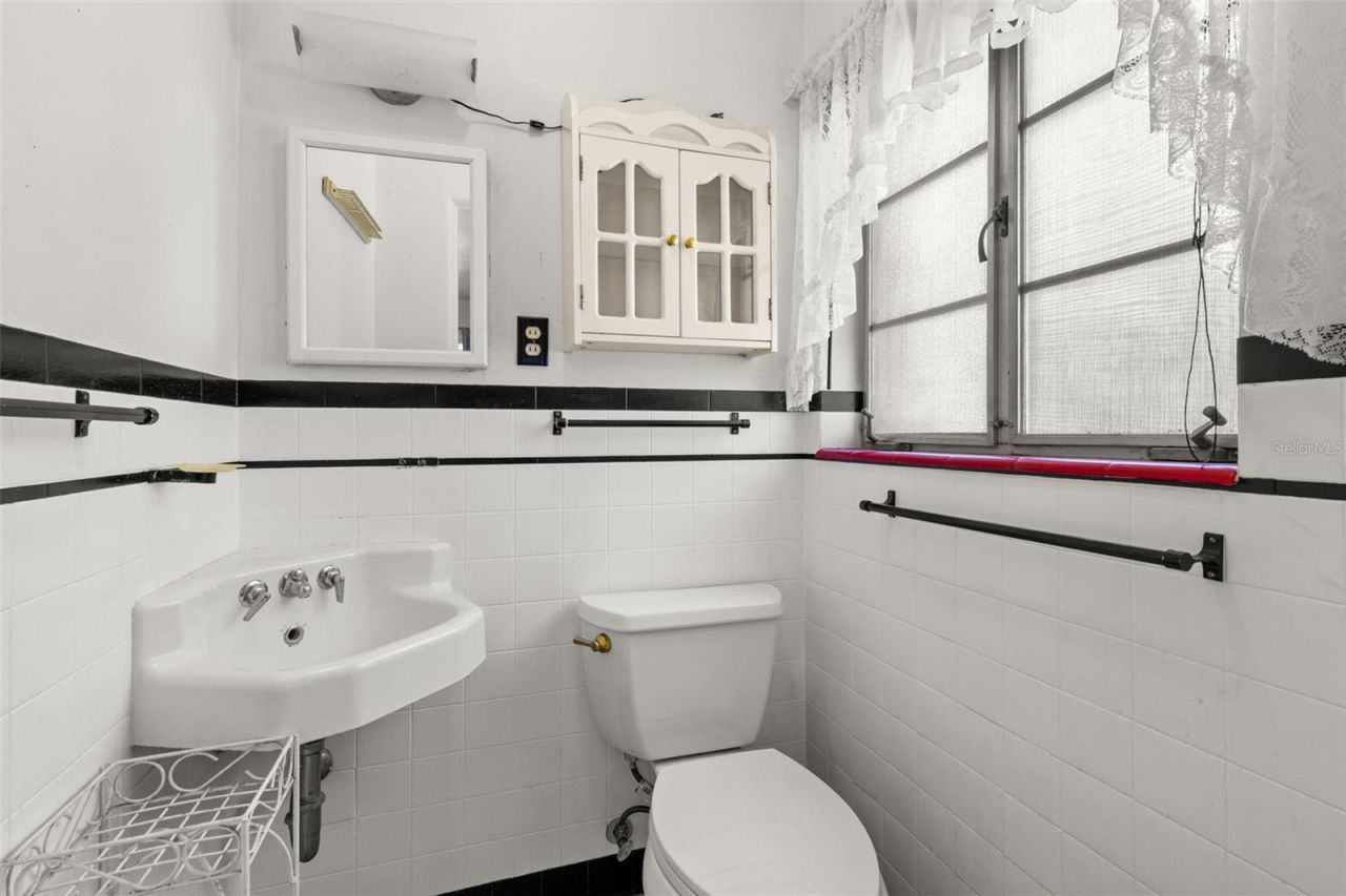 4559 N Yardley Avenue N, Saint Petersburg, FL 33713 Photo