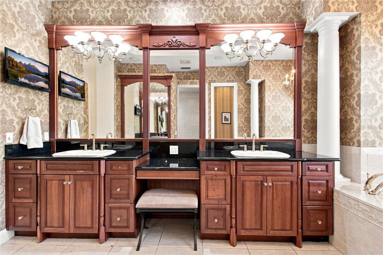 9469 Waterford Oaks Drive , Winter Haven, FL 33884 Photo
