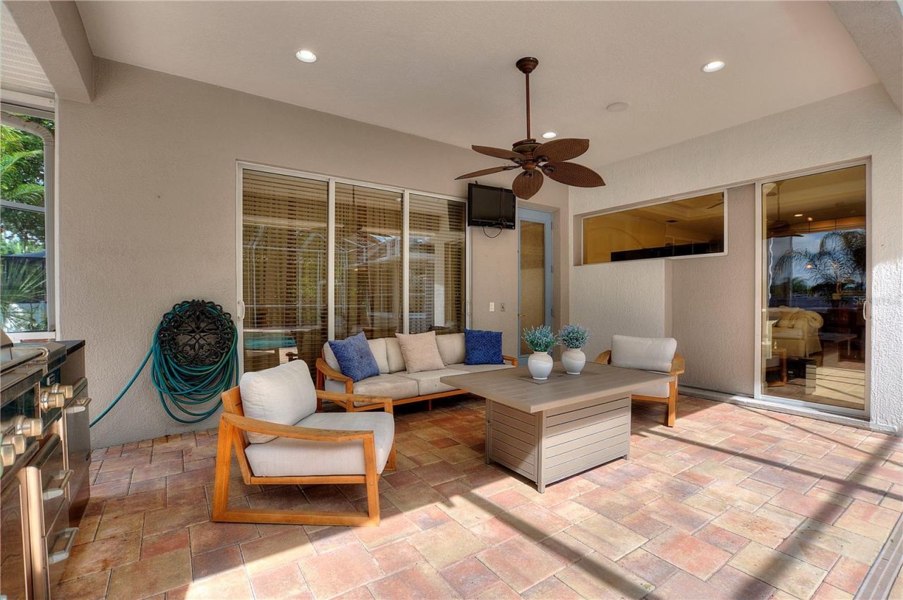 9469 Waterford Oaks Drive , Winter Haven, FL 33884 Photo