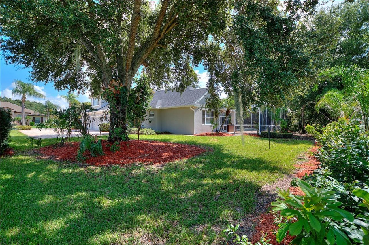 9469 Waterford Oaks Drive , Winter Haven, FL 33884 Photo
