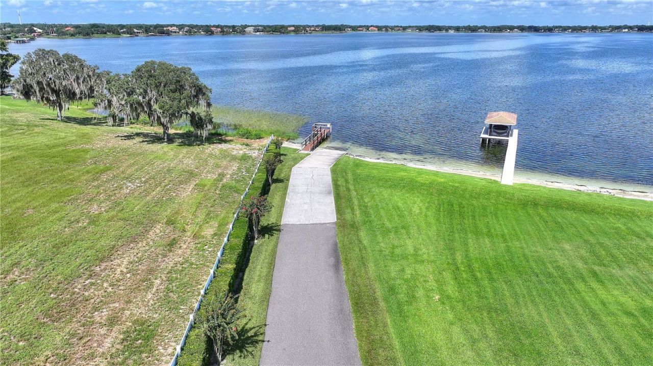 9469 Waterford Oaks Drive , Winter Haven, FL 33884 Photo
