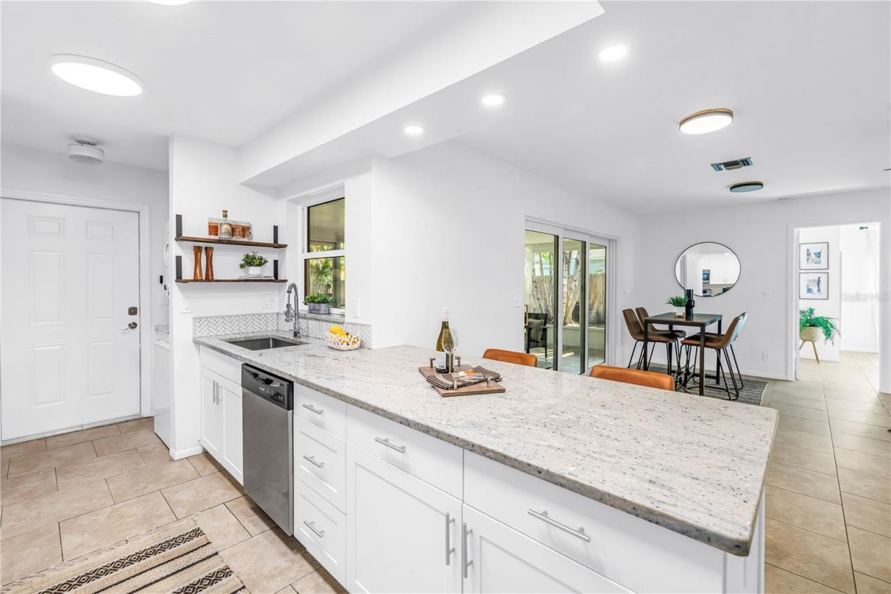 109 34th Avenue N, Saint Petersburg, FL 33704 Photo