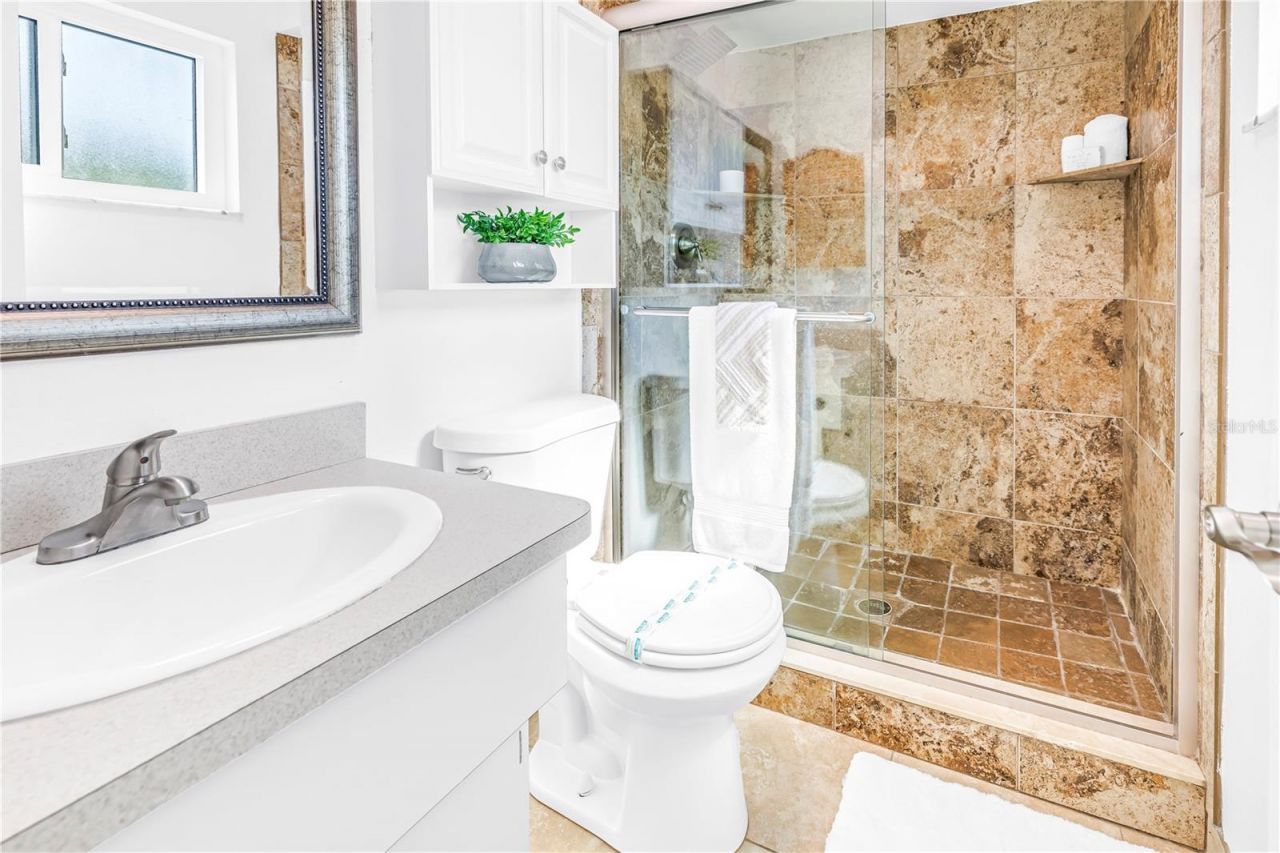 109 34th Avenue N, Saint Petersburg, FL 33704 Photo