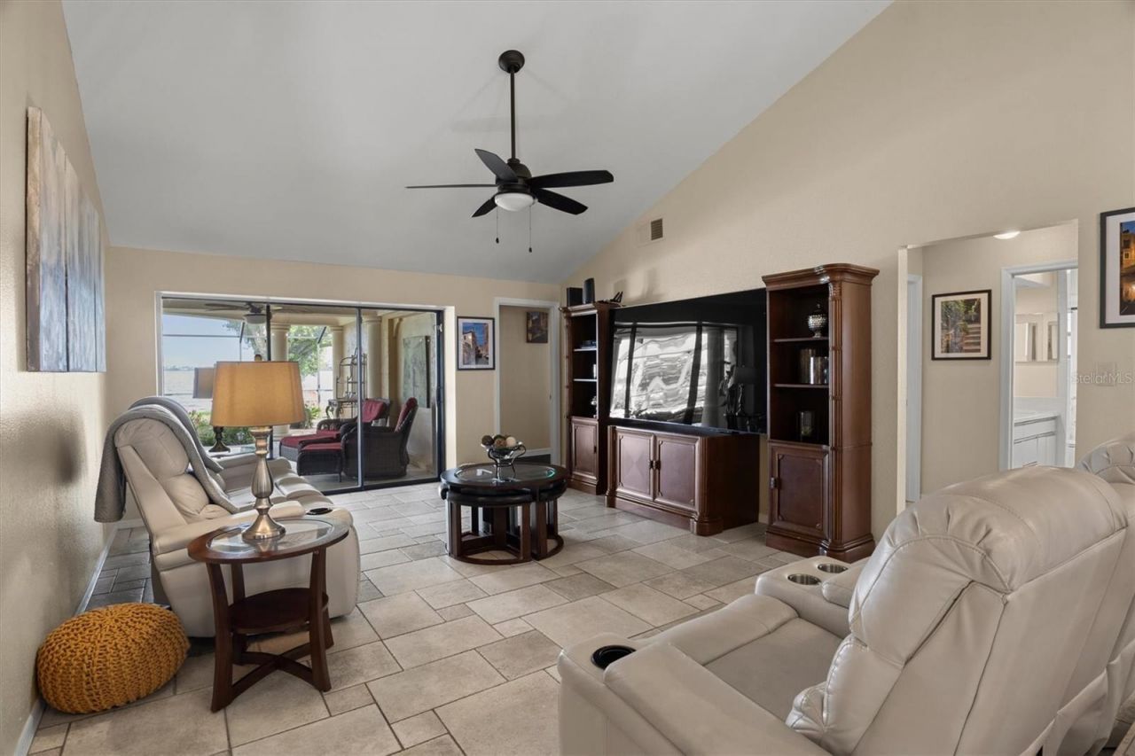 926 Van Drive , Auburndale, FL 33823 Photo