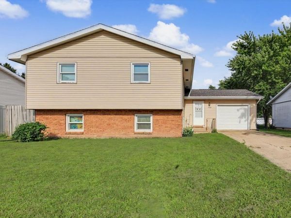 1300 N Motorola Drive, Pontiac, IL 61764