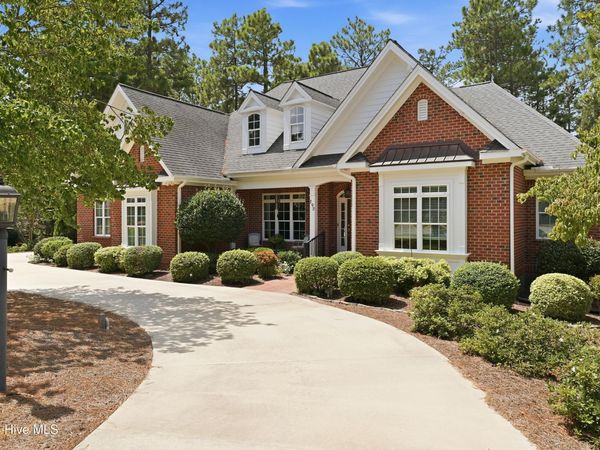 190 Wiregrass Lane , Southern Pines, NC 28387