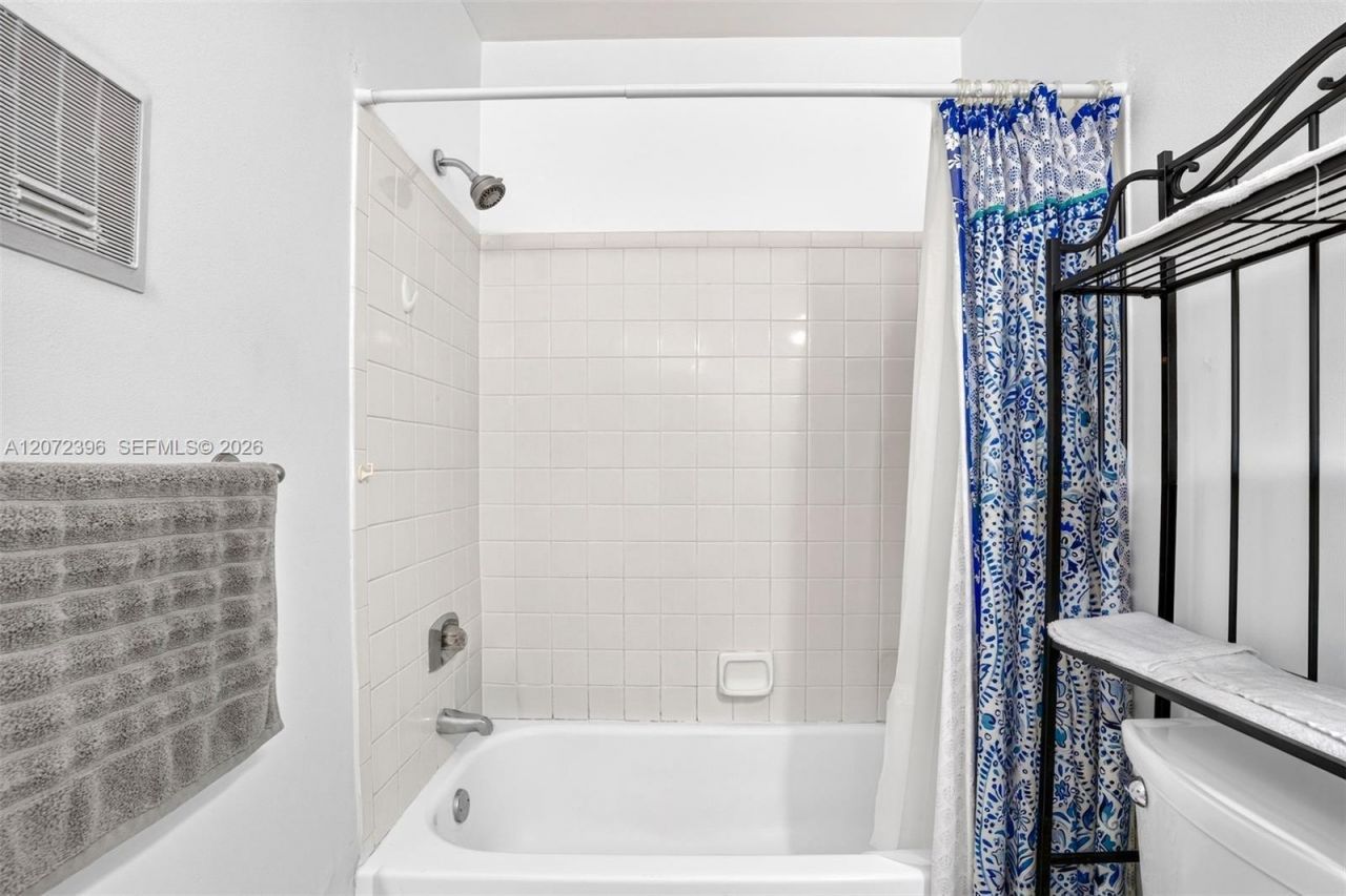 10348 NW 3rd St, Pembroke Pines, FL 33026 Photo