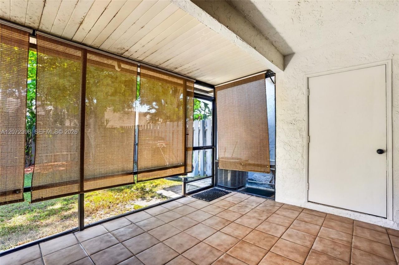 10348 NW 3rd St, Pembroke Pines, FL 33026 Photo