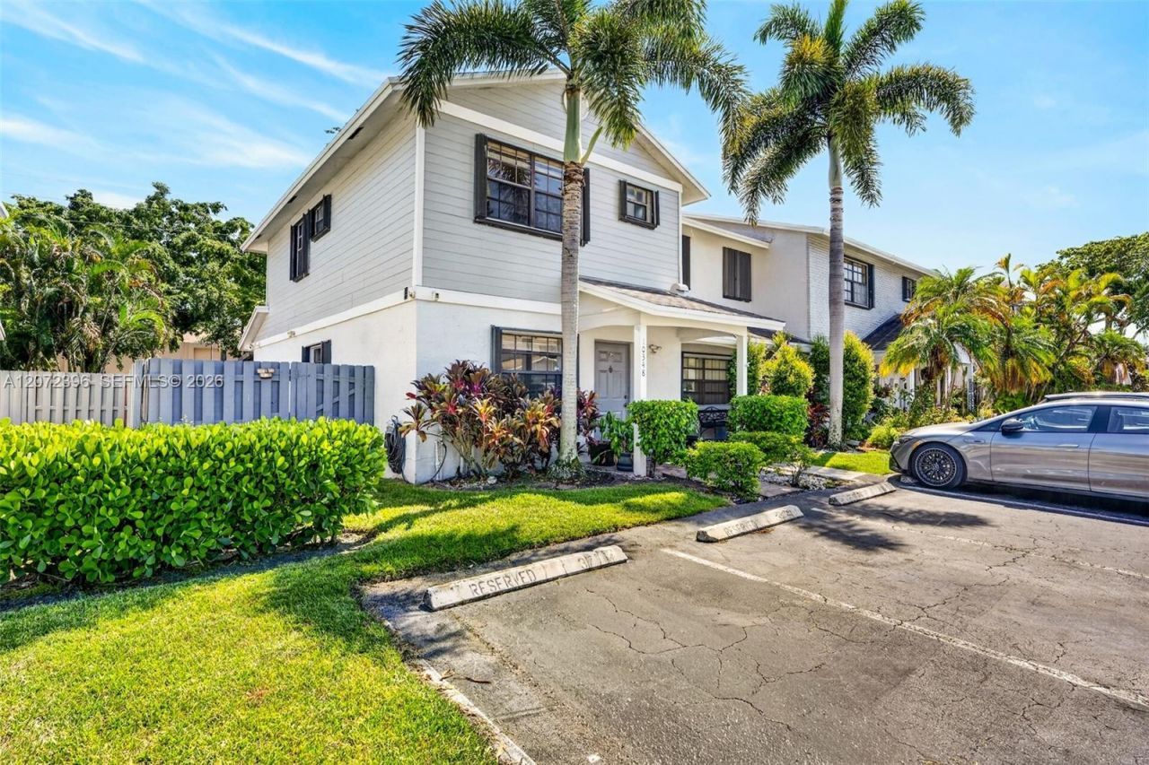 10348 NW 3rd St, Pembroke Pines, FL 33026 Photo
