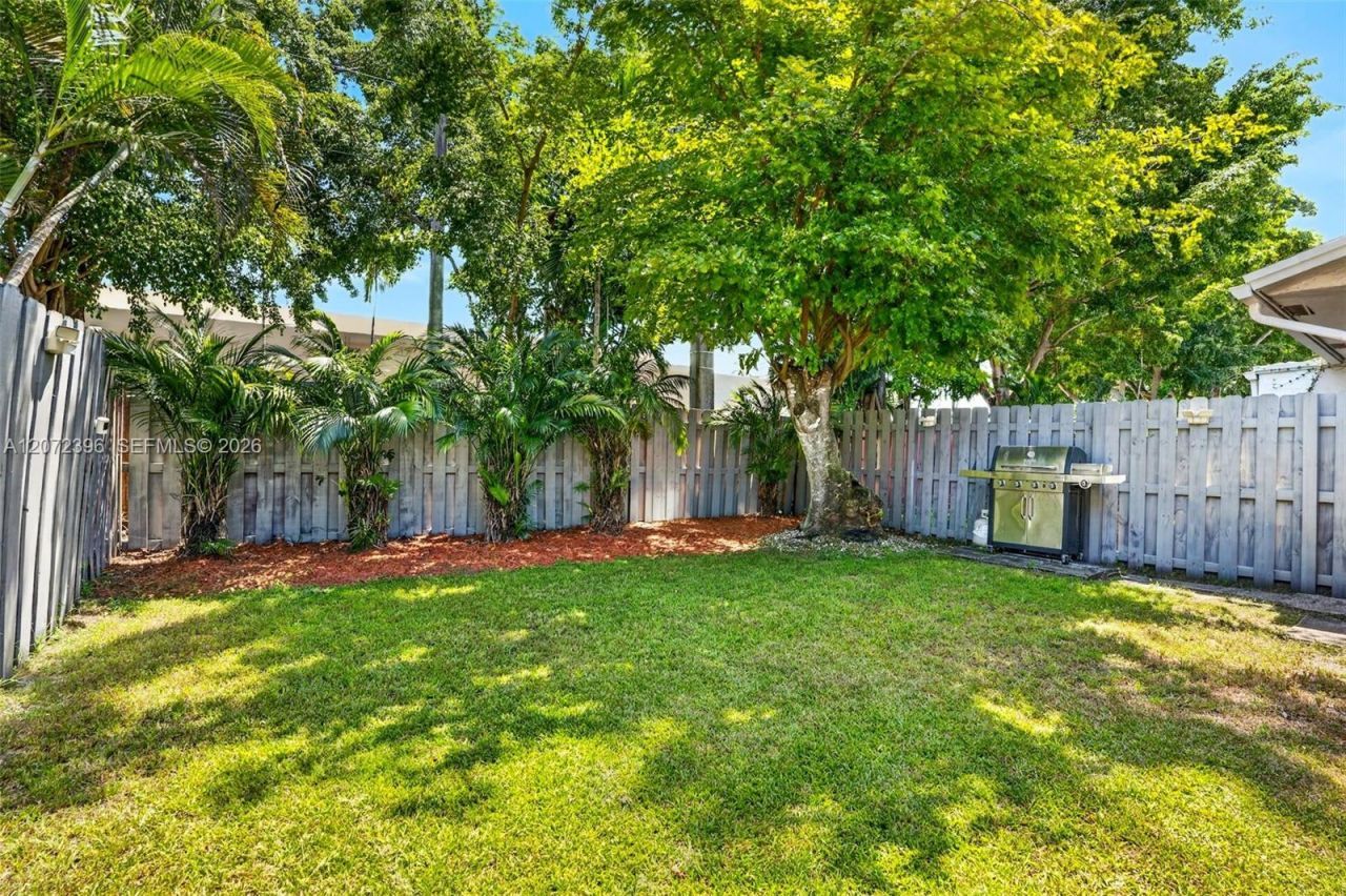 10348 NW 3rd St, Pembroke Pines, FL 33026 Photo
