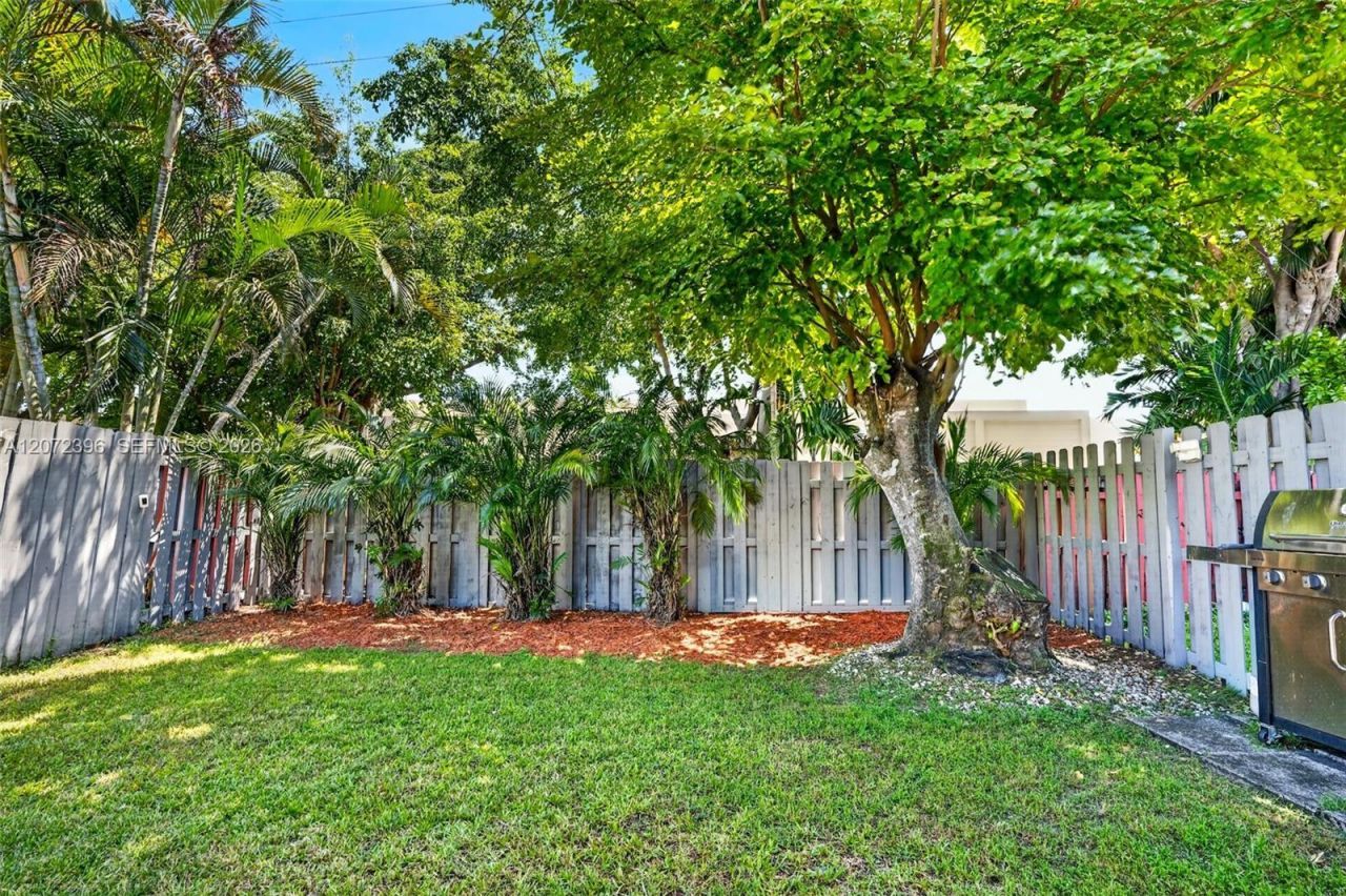 10348 NW 3rd St, Pembroke Pines, FL 33026 Photo
