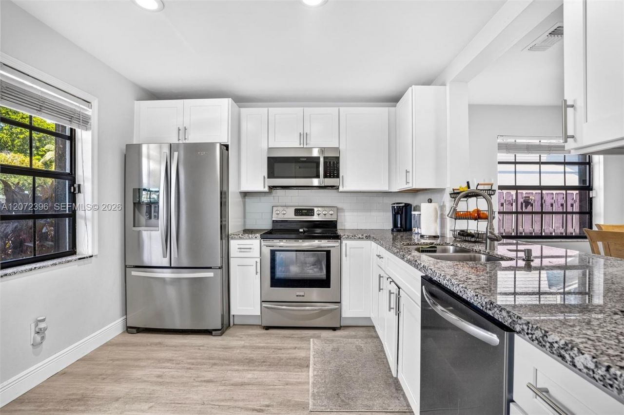 10348 NW 3rd St, Pembroke Pines, FL 33026 Photo