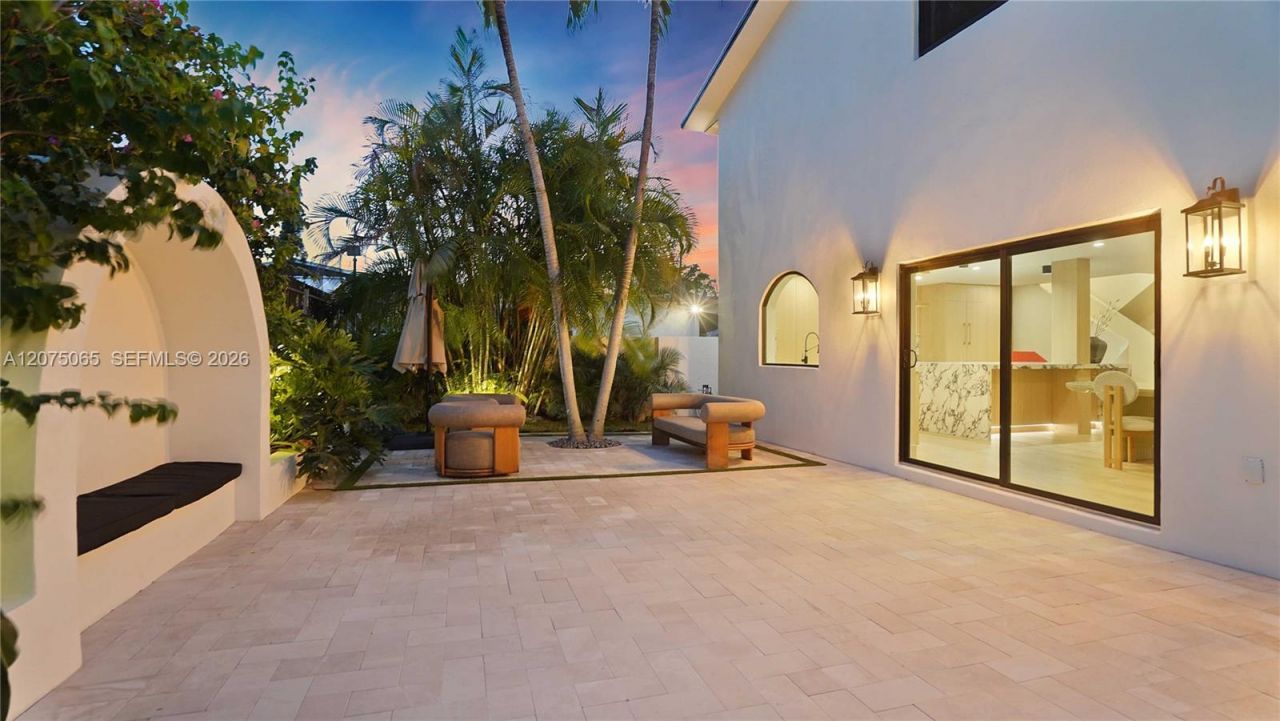 2311 SW 5th Ave , Miami, FL 33129 Photo