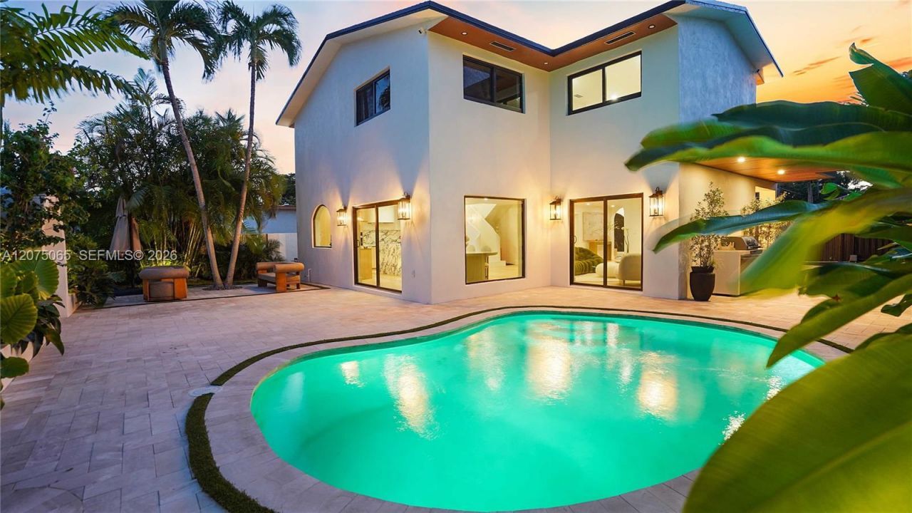 2311 SW 5th Ave , Miami, FL 33129 Photo