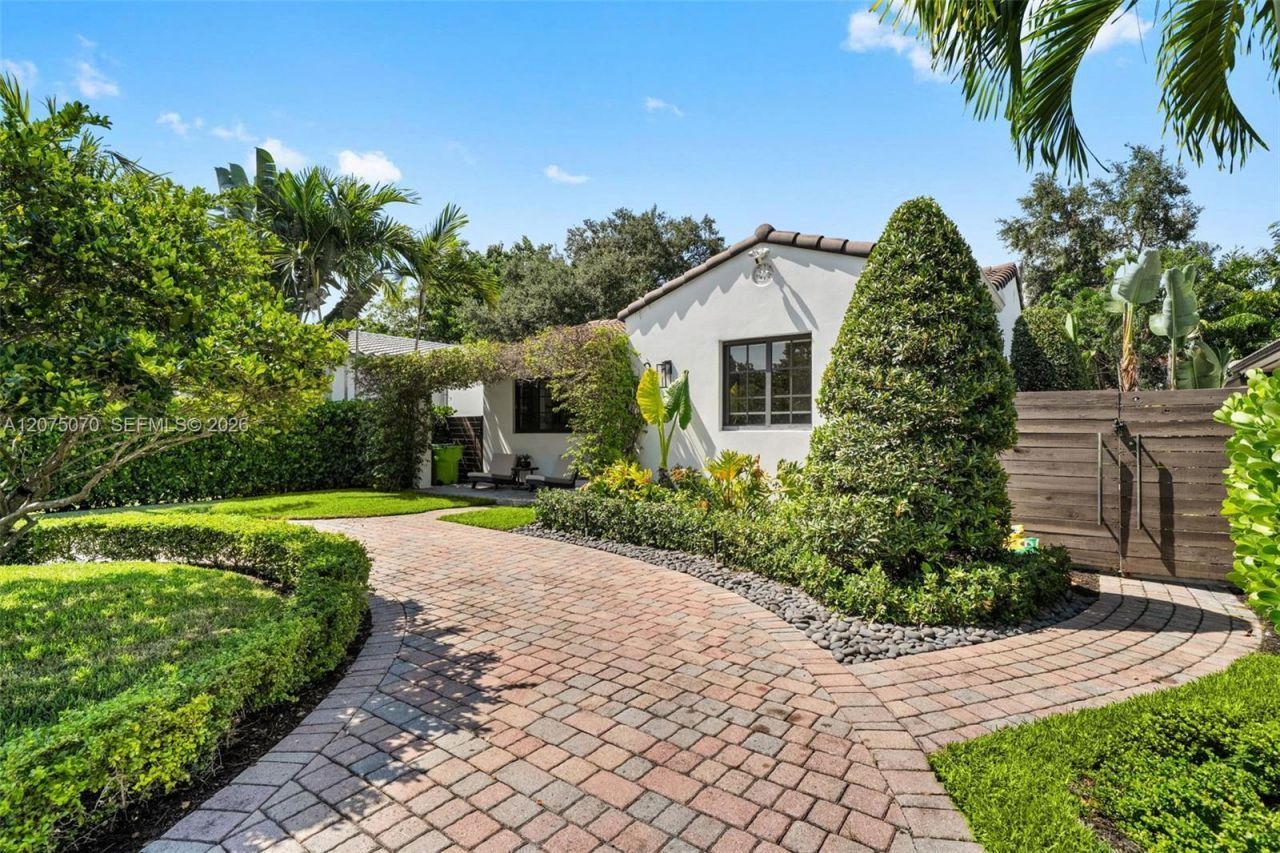 235 NE 90th St, El Portal, FL 33138 Photo