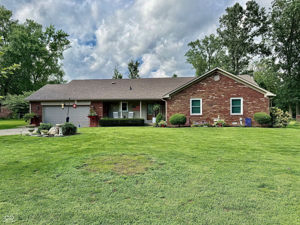 7980 Oak Hill Drive, Plainfield, IN 46168
