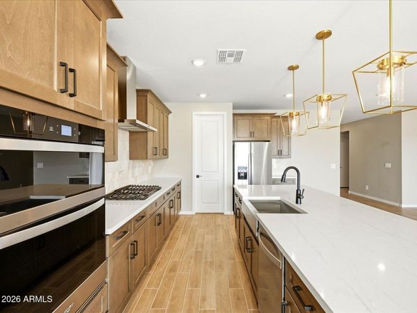 7869 W BRYCE Lane, Glendale, AZ 85303