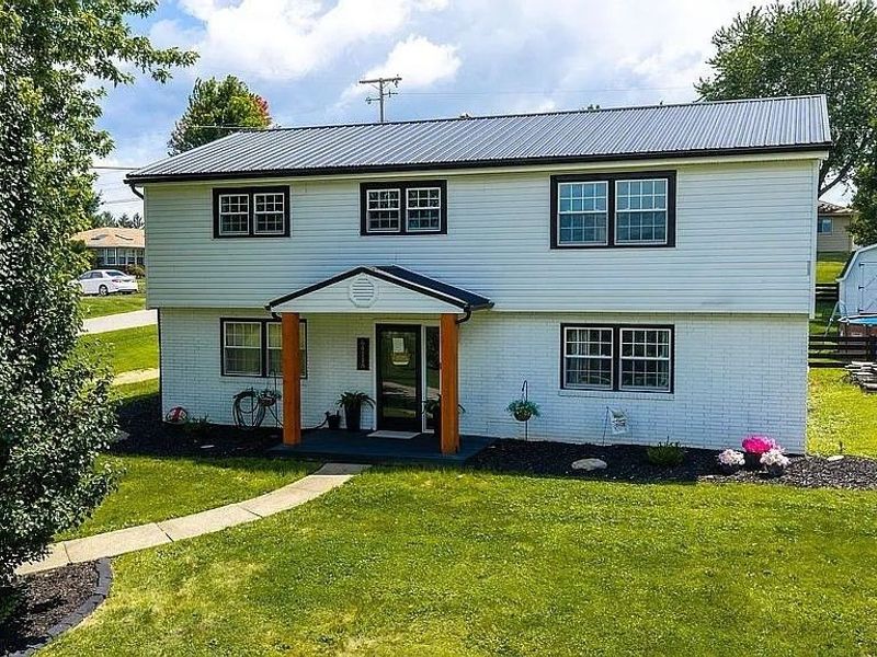 64118 Warne Drive, Cambridge, OH 43725 Photo 1