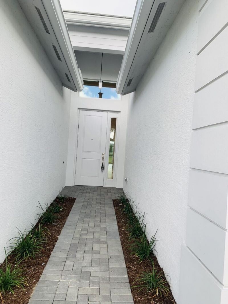 11933 SW Poseidon Way, Port Saint Lucie, FL 34987 Photo