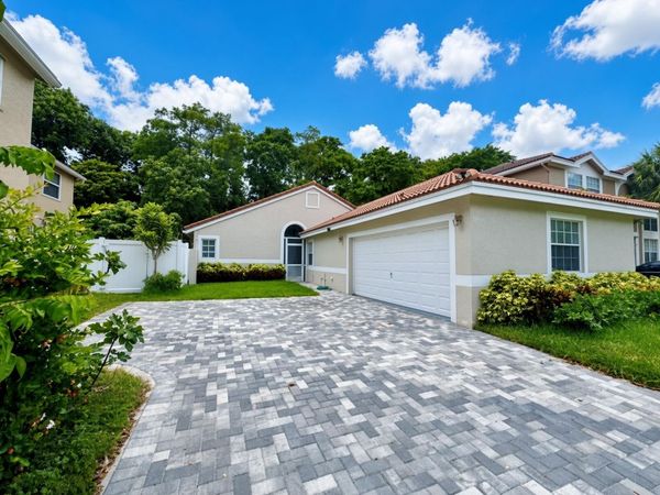 10160 Festival Way, Boca Raton, FL 33428