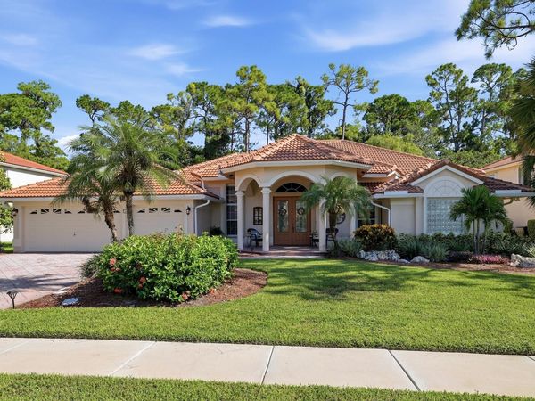 606 CYPRESS GREEN Circle, Wellington, FL 33414