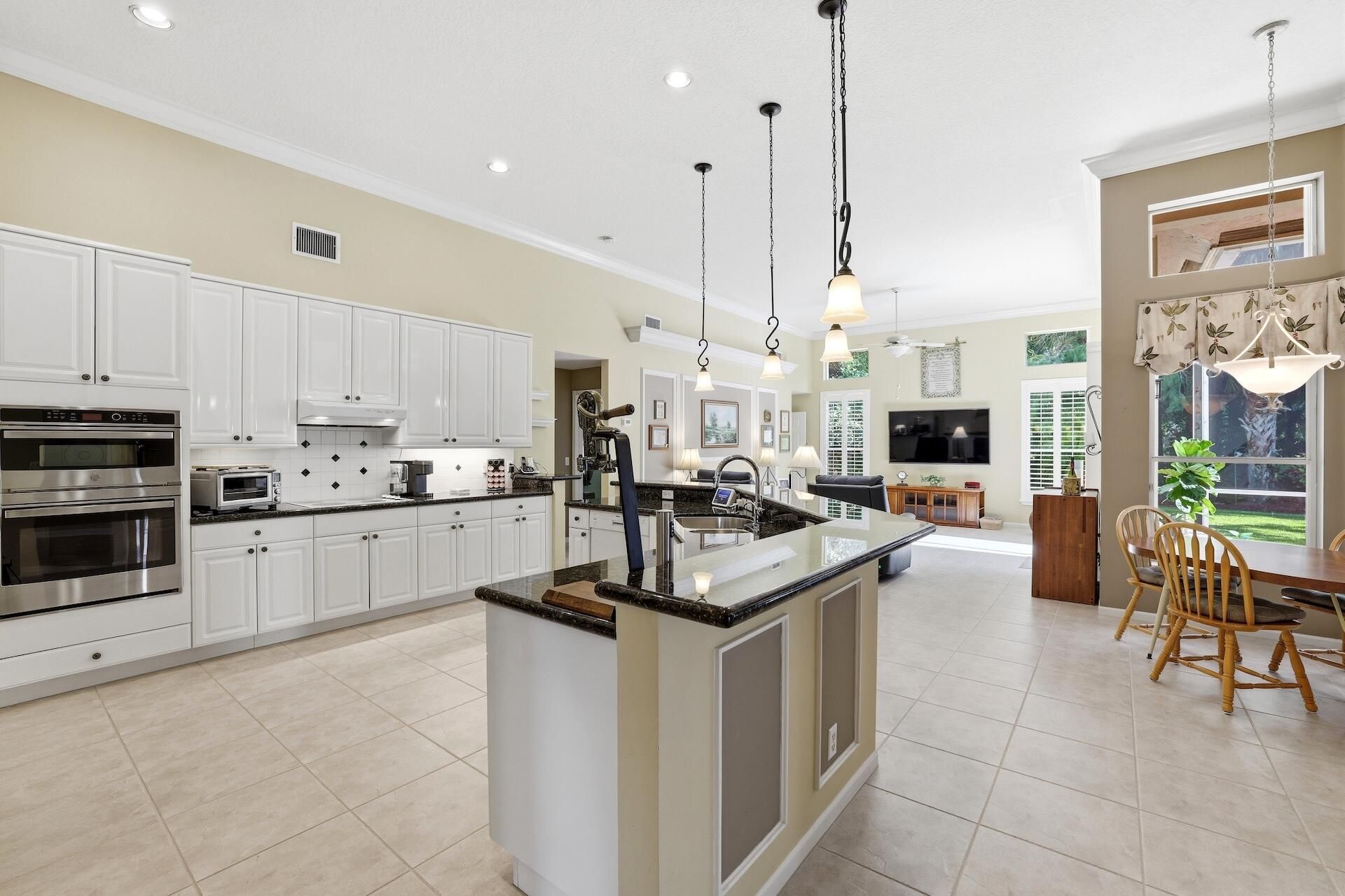 606 Cypress Green Circle, Wellington, FL 33414 Photo
