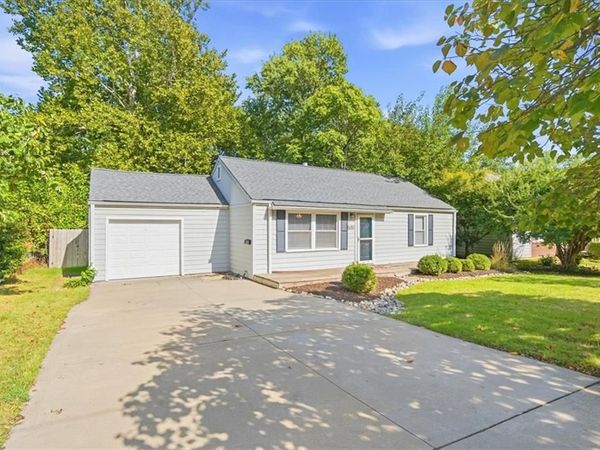 5051 Buena Vista Street, Roeland Park, KS 66205