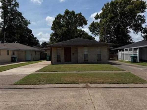 215 DUKE Drive , Kenner, LA 70065