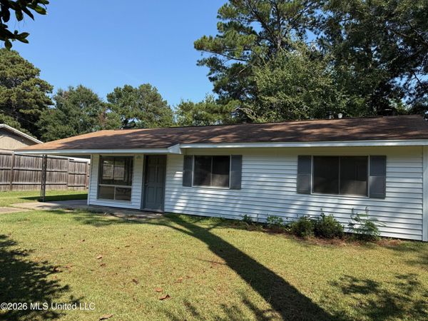 302 Saint Paul Street, Pearl, MS 39208