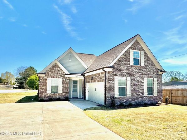 4702 Bayou Court, Olive Branch, MS 38654