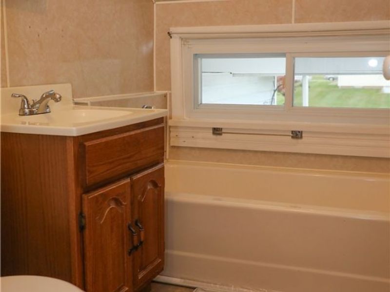 61781 W Tacoma Road, Barnesville, OH 43713 Photo 13