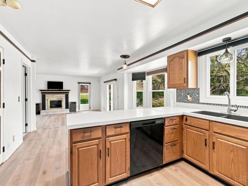 8042 Quail Meadow Lane, West Chester, OH 45069 Photo 16