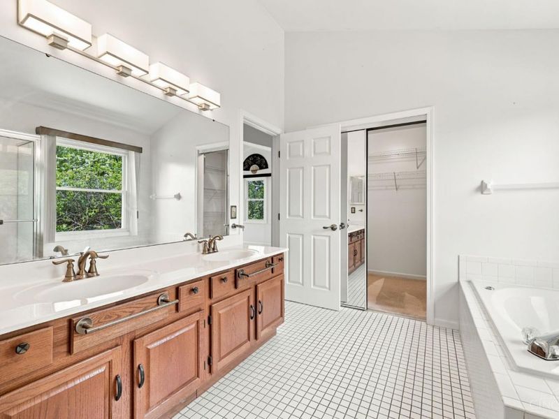 8042 Quail Meadow Lane, West Chester, OH 45069 Photo 30
