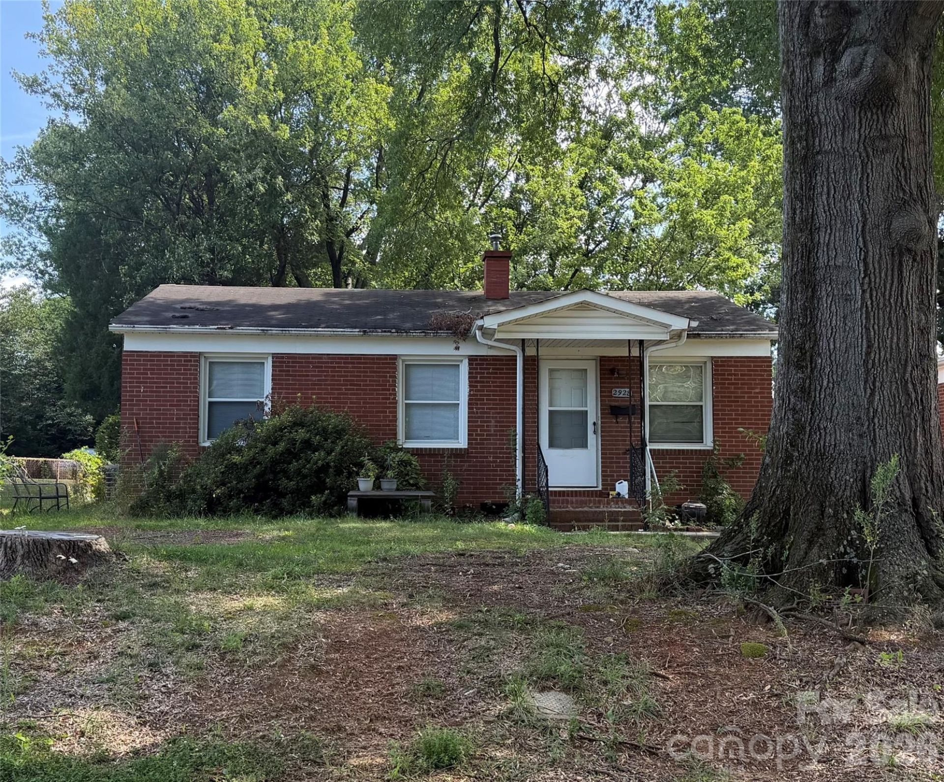 2928 Coronet Way, Charlotte, NC 28208 Main Photo