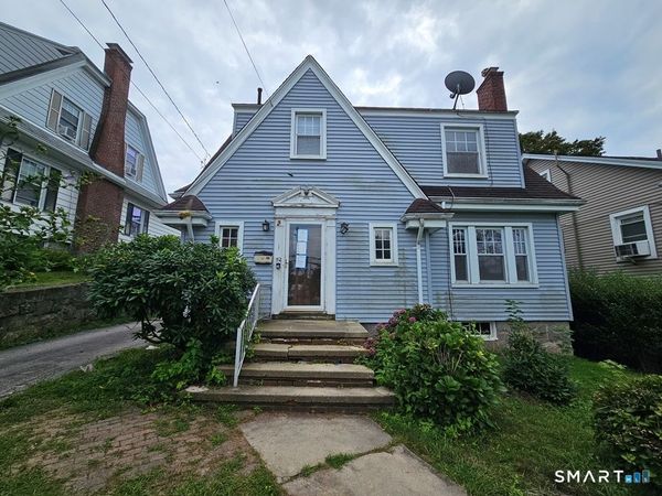 112 Vauxhall , New London, CT 06320